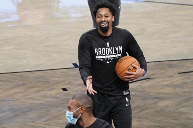 开云下载-丁威迪：希望季后赛就能复出 休赛期计划跳出合同